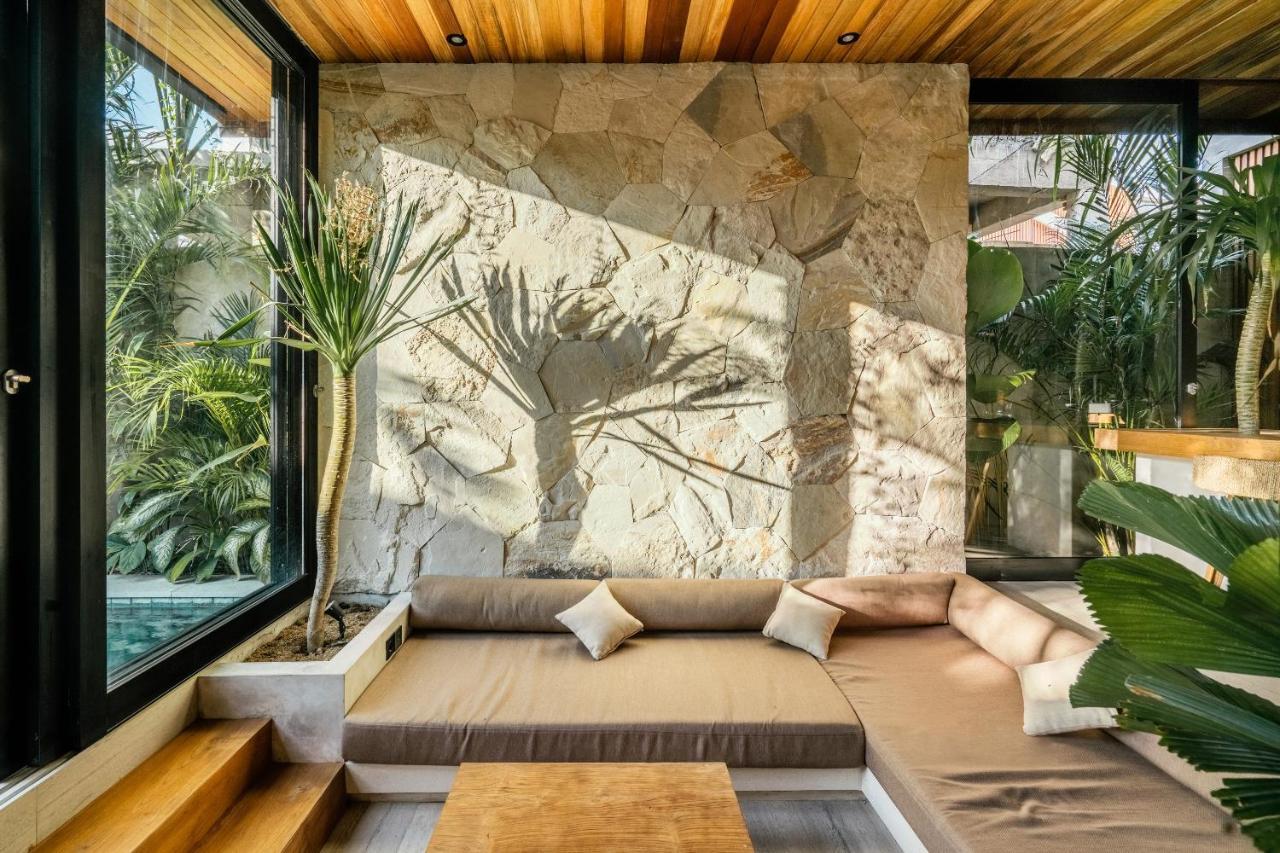 Blacksand Pererenan Villa