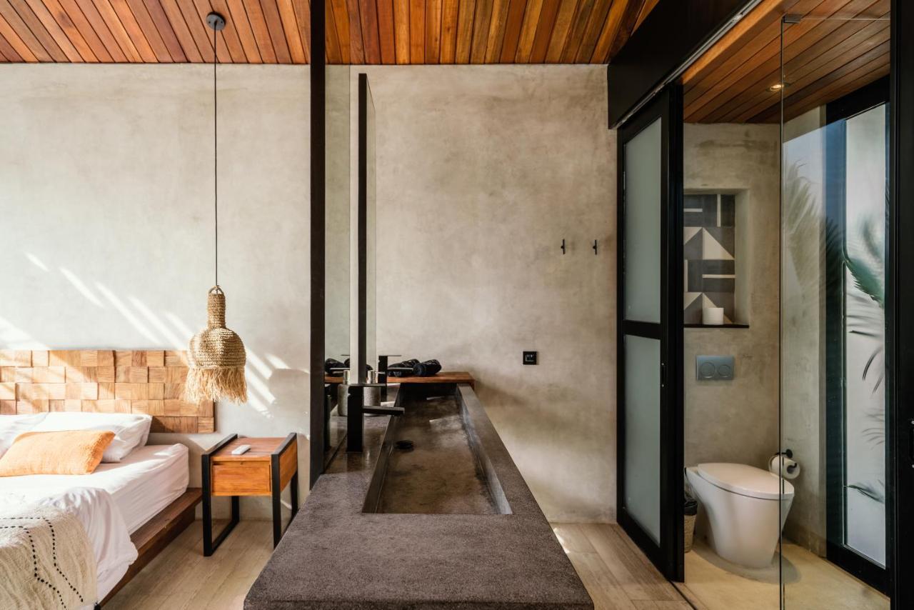 Blacksand Pererenan Villa Canggu